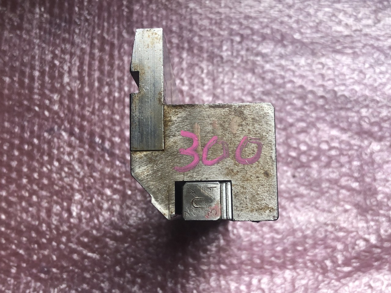 中古下型 【ベンダー金型（ダイ）】L300mm MAKINO