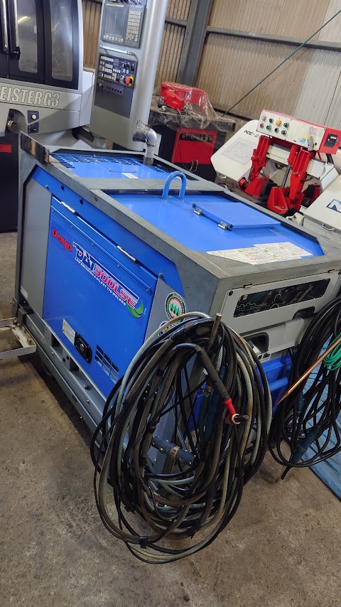 中古溶接機 DAT-300LSE デンヨー