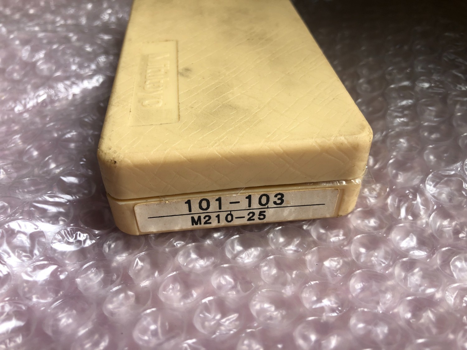 中古Outside micrometer 【標準外側マイクロメータ】M210-25/No.101-103 ミツトヨ/Mitutoyo