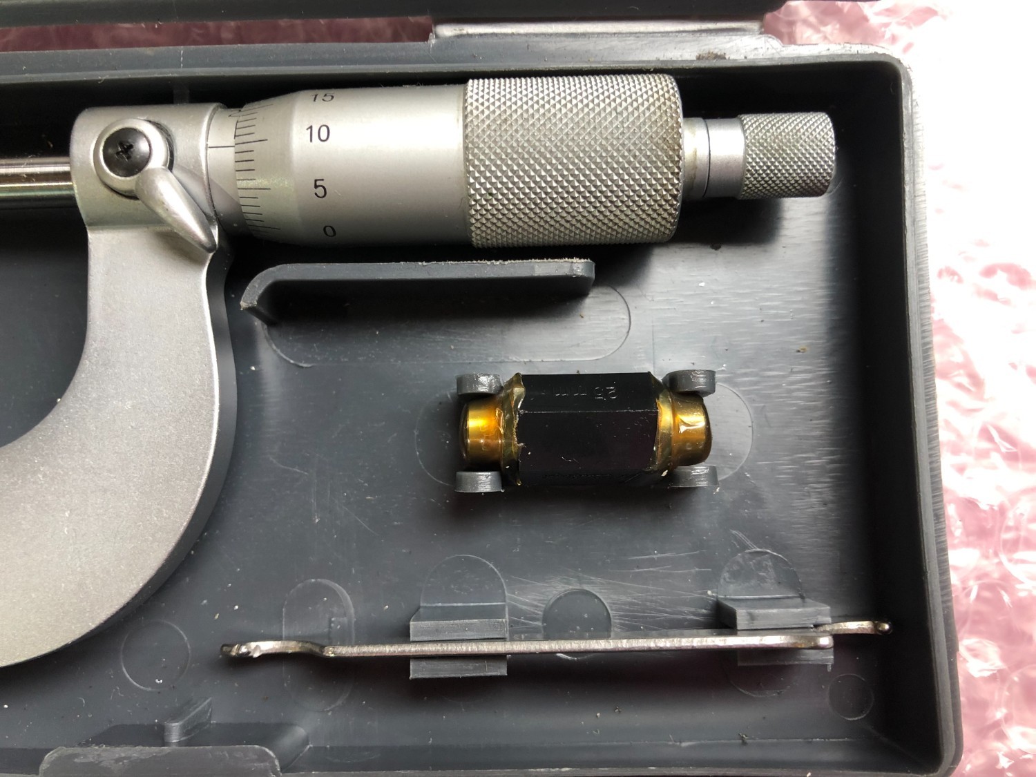 中古Outside micrometer 【標準マイクロメータ】測定範囲：25-50mm ミツトヨ/Mitutoyo