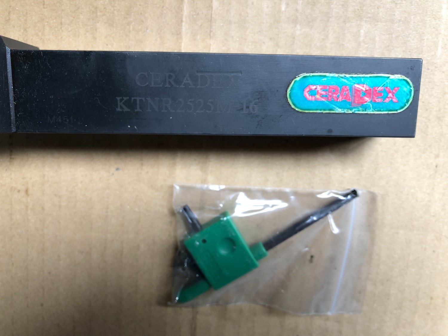 中古その他ねじ切り・ネジ造形工具 【ねじ切りホルダ】KTNR2525M-16 CERADEX