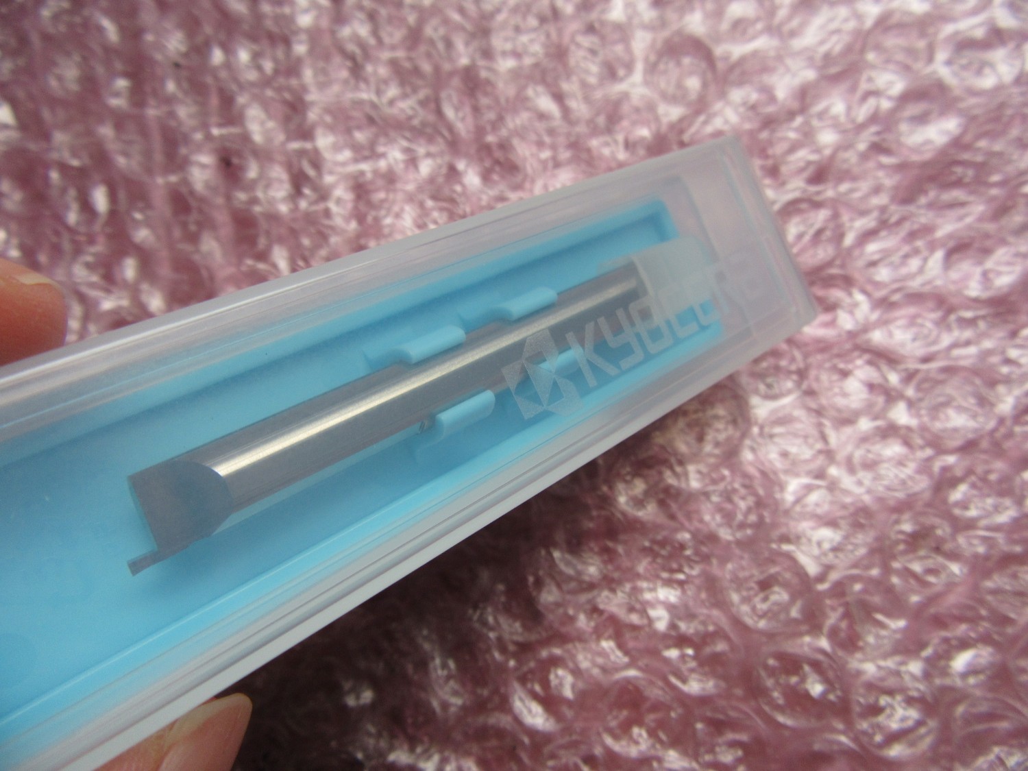 中古インサート（チップ） 【溝入れ用チップ】EZFGR080070-100　 京セラ