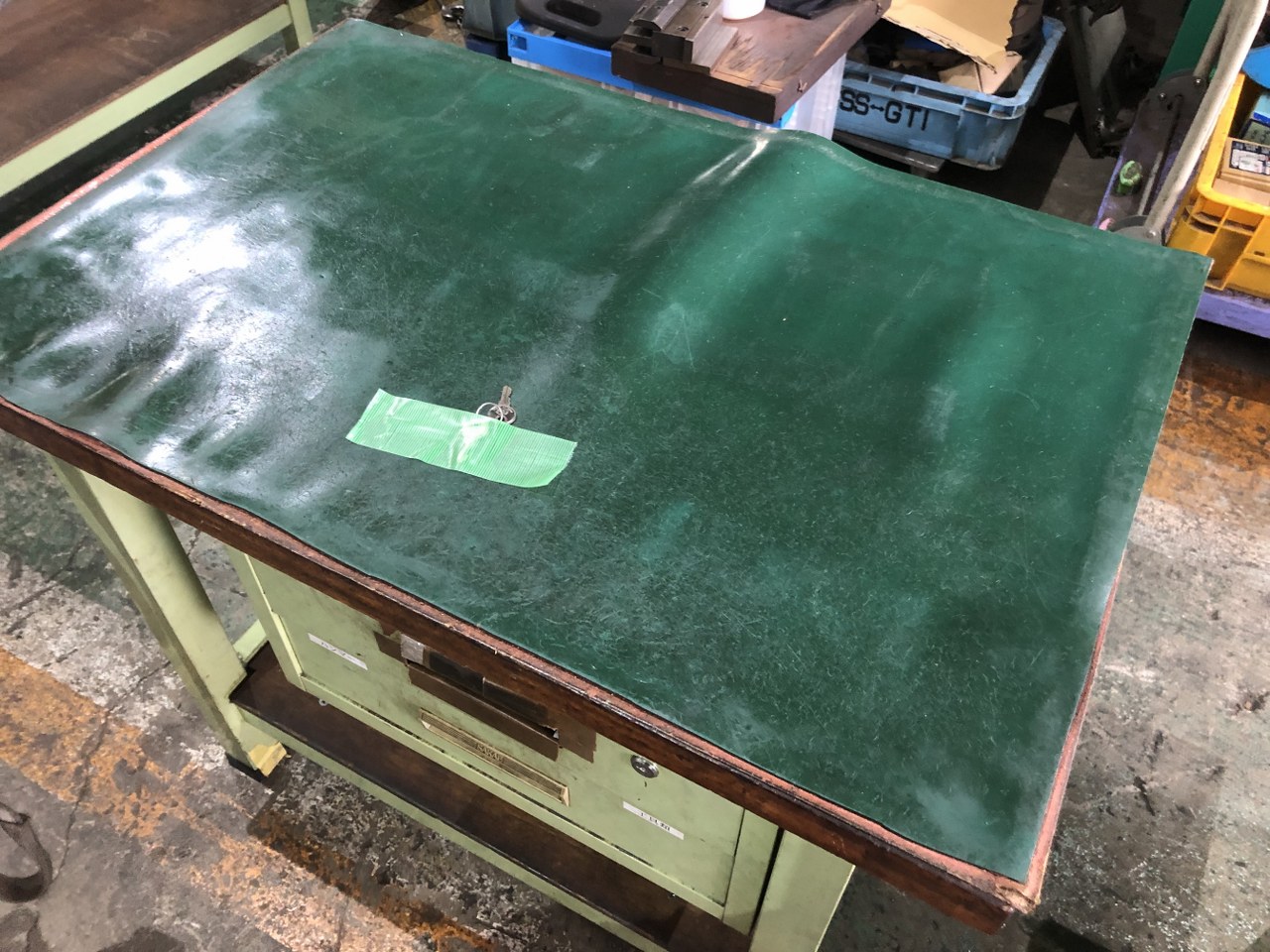 中古作業机 【作業台】W905xD590xH745(mm) 不明