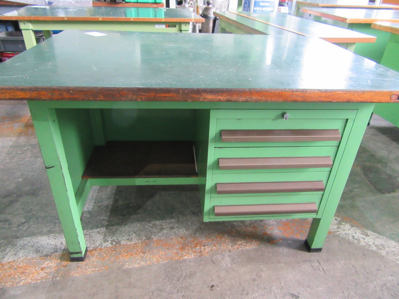 中古作業机 【作業台】W1200xD800xH745(mm)　 サカエ/SAKAE