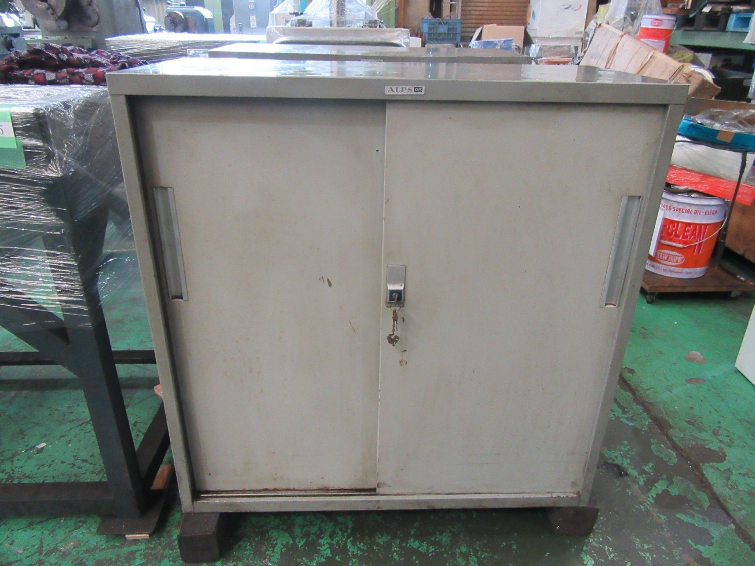 中古作業台・叩き台 【棚】サイズ：W880xD400xH880ｍｍ   ALPS