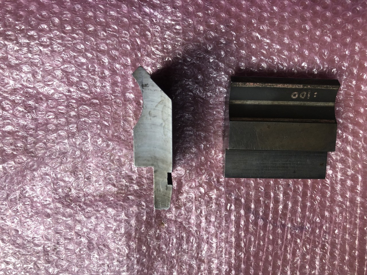 中古上型 【ベンダー金型（パンチ）】96/100ｍｍ　 不明