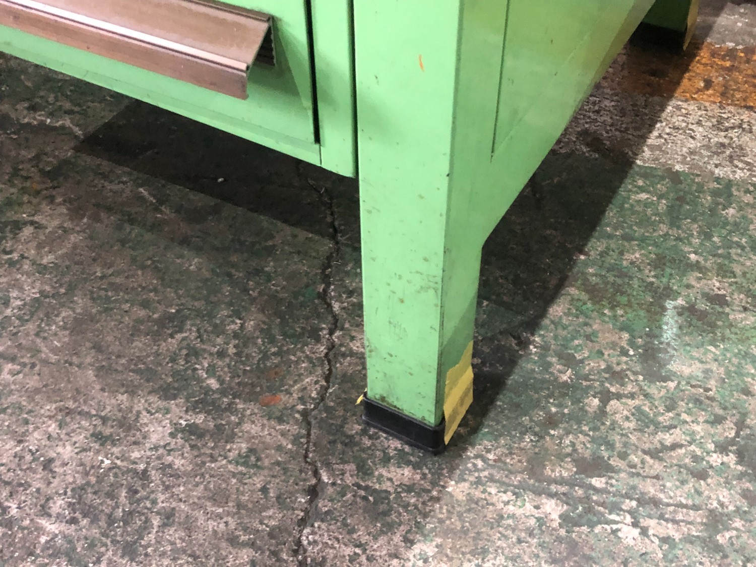 中古作業台・叩き台 作業台　 サカエ