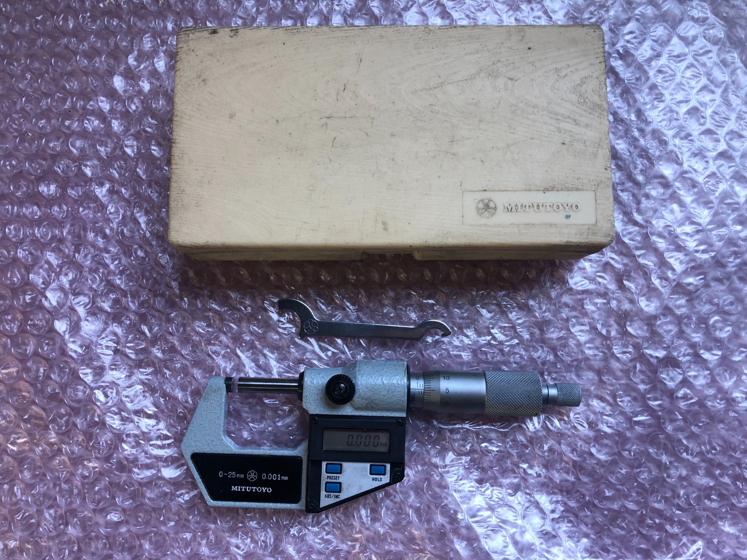 中古外側マイクロメーター 【デジマチックマイクロメーター】MDC-25(293-401) ミツトヨ/Mitutoyo