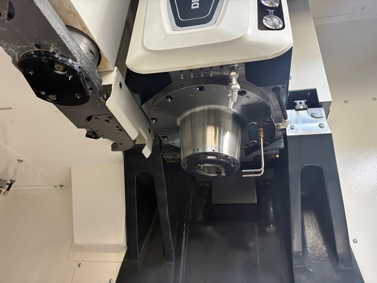 中古立マシニングセンタ CMX600V DMG森精機