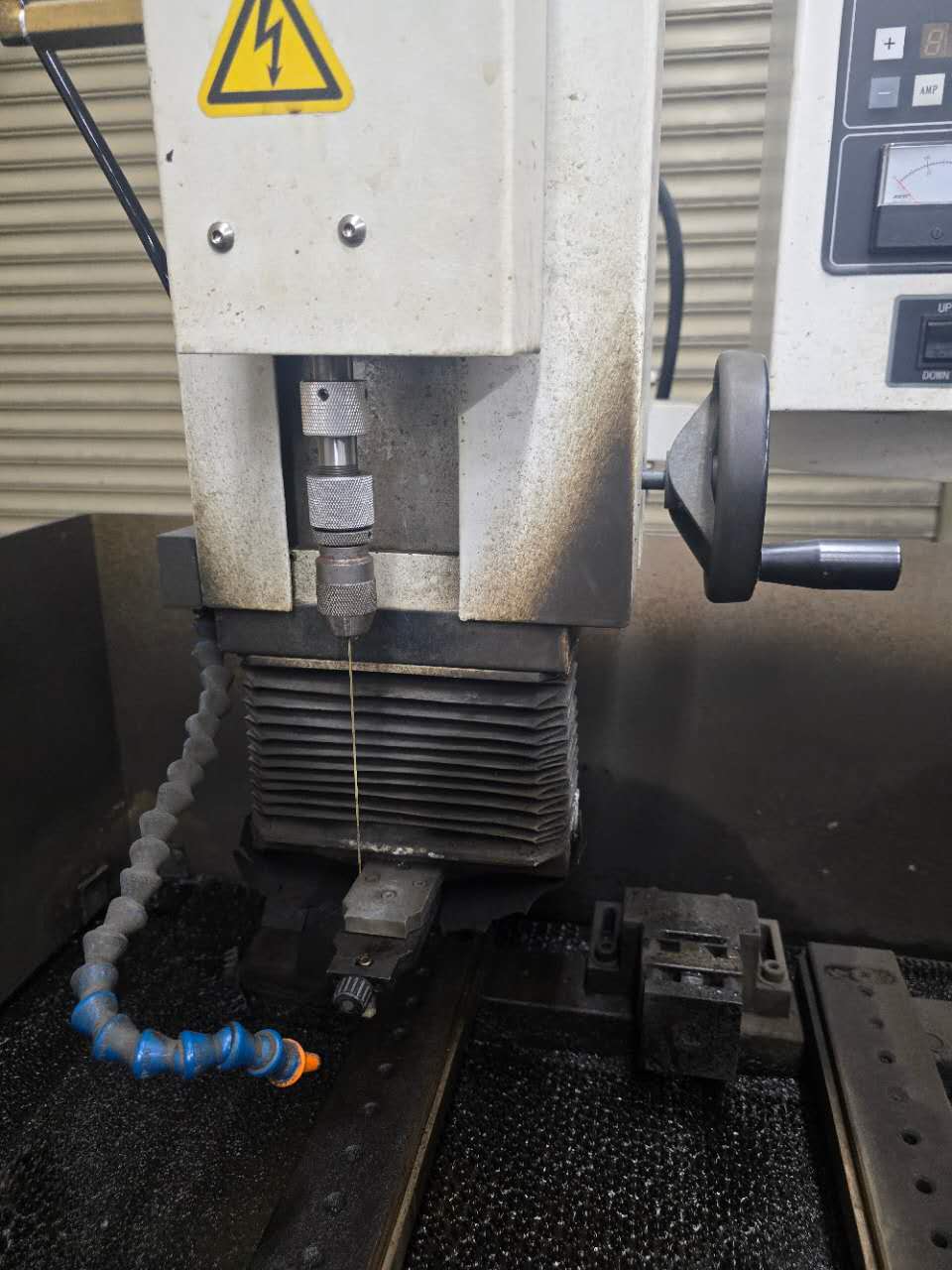 中古細穴加工機 ESM-8V イースタン技研
