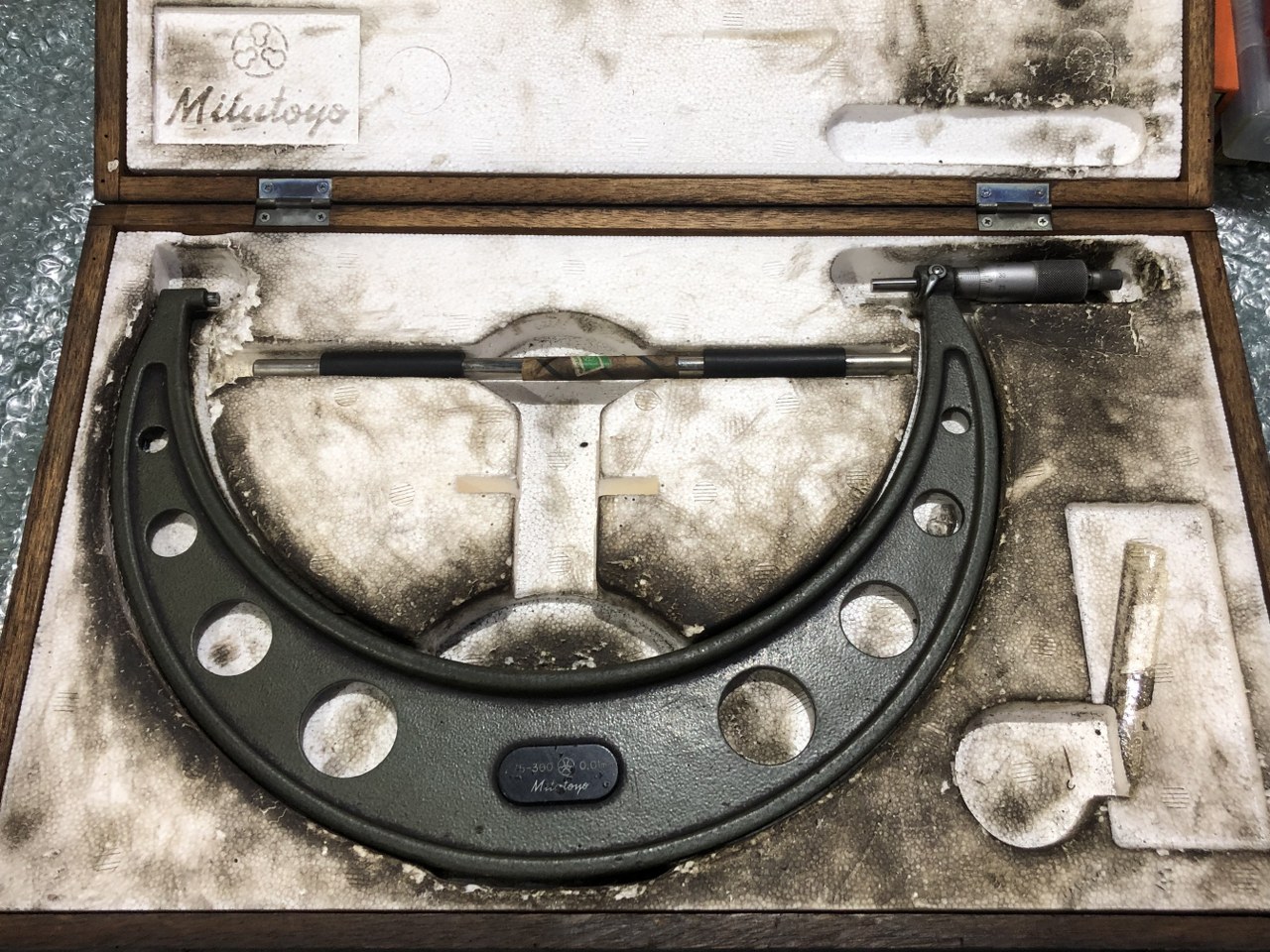 中古Outside micrometer 【外側マイクロメーター】275-300mm　(0.01mm) ミツトヨ/Mitutoyo
