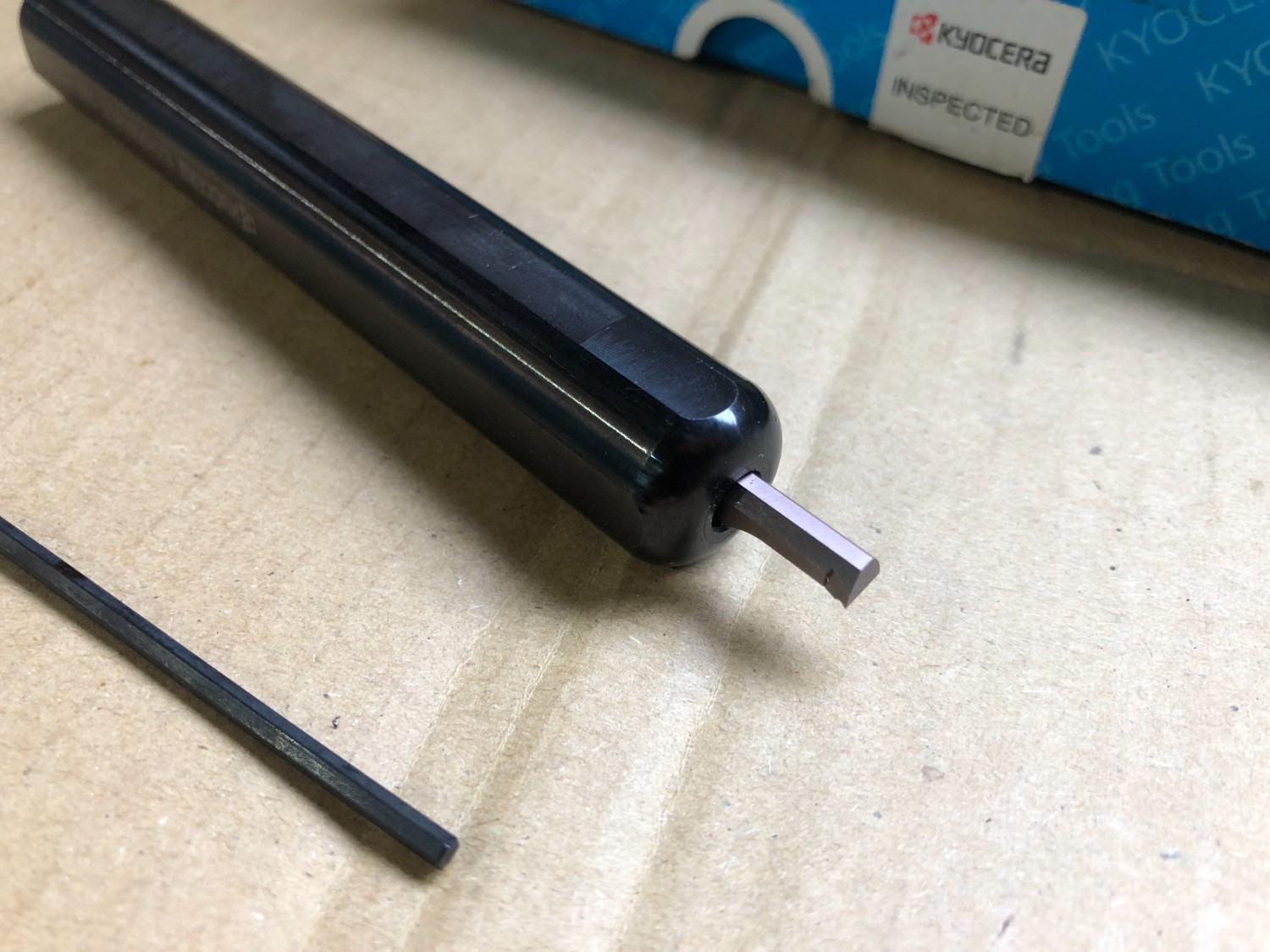 中古その他ねじ切り・ネジ造形工具 【ボーリングバー用 スリーブ】EZH05016ST-100  京セラ