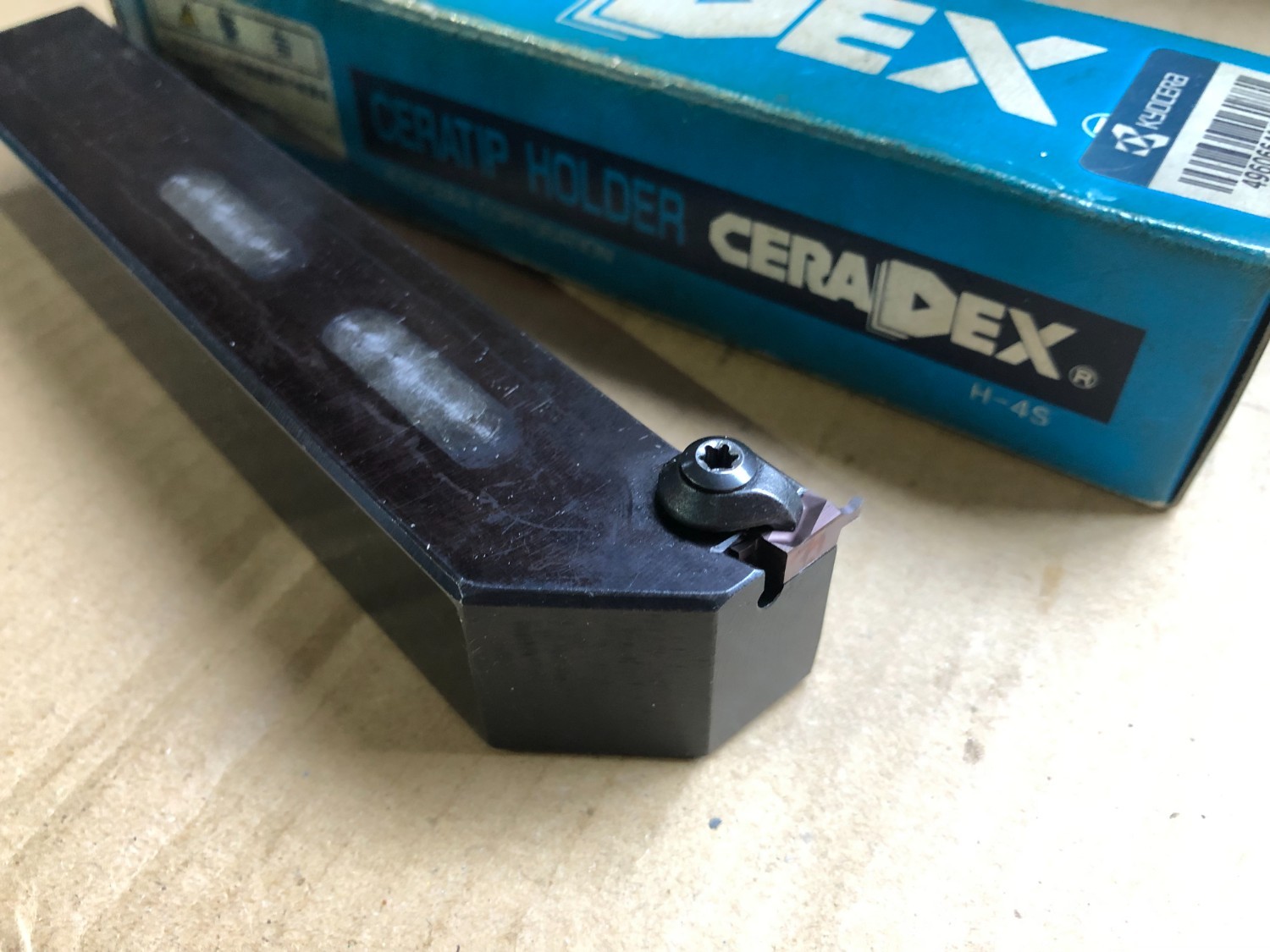 中古その他ねじ切り・ネジ造形工具 【バイトホルダー】GFVTR2525M-08AA  京セラ