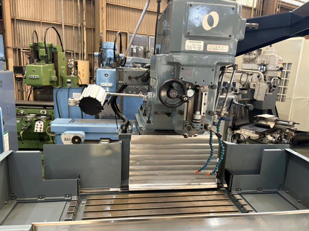 中古NC立フライス盤/NC横フライス盤 AEV-74 牧野