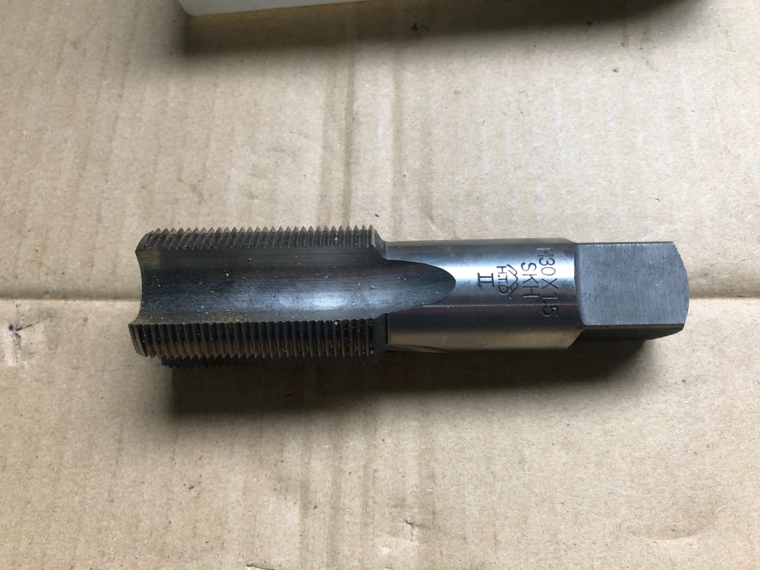 中古タップ 【ハンドタップ】M30x1.5 SKH H.T.D