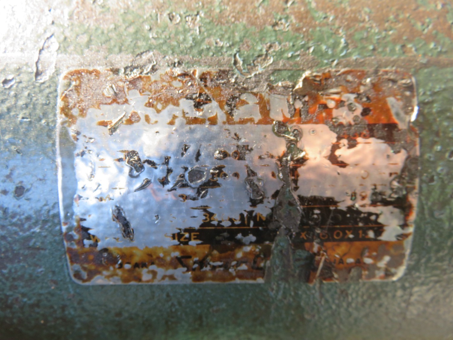 中古その他 【両頭グラインダー】100V *台付き 不明