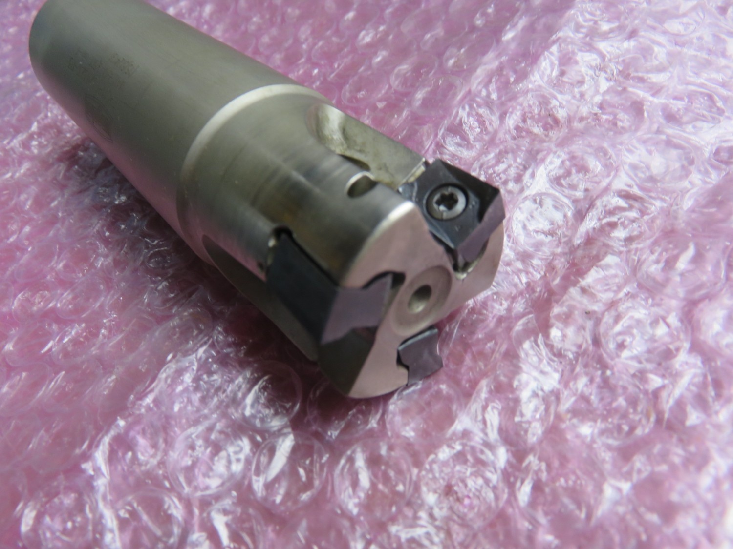 中古その他 ねじ止め式直角肩加工用柄付きカッタ タンガロイ