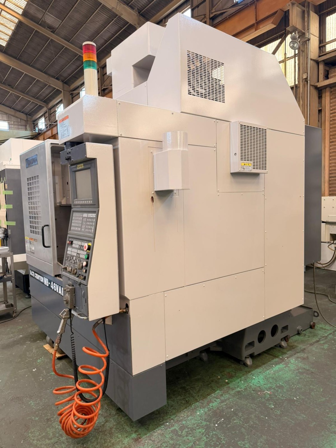 中古立マシニングセンタ MB-46VAE オークマ