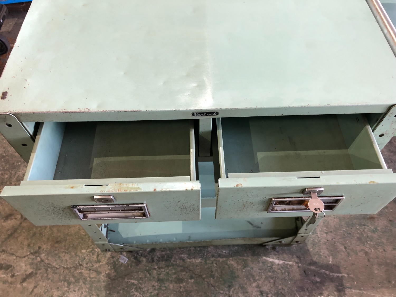 中古キャビネット類 【ツールワゴン】W355xD400xH790(mm) バンラック/VANLACK