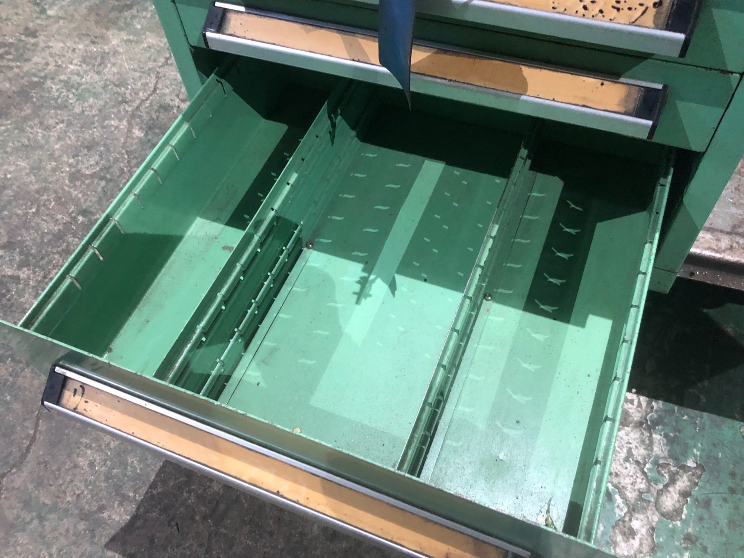 中古キャビネット類 【キャビネット】W415xD405xH420mm OS 