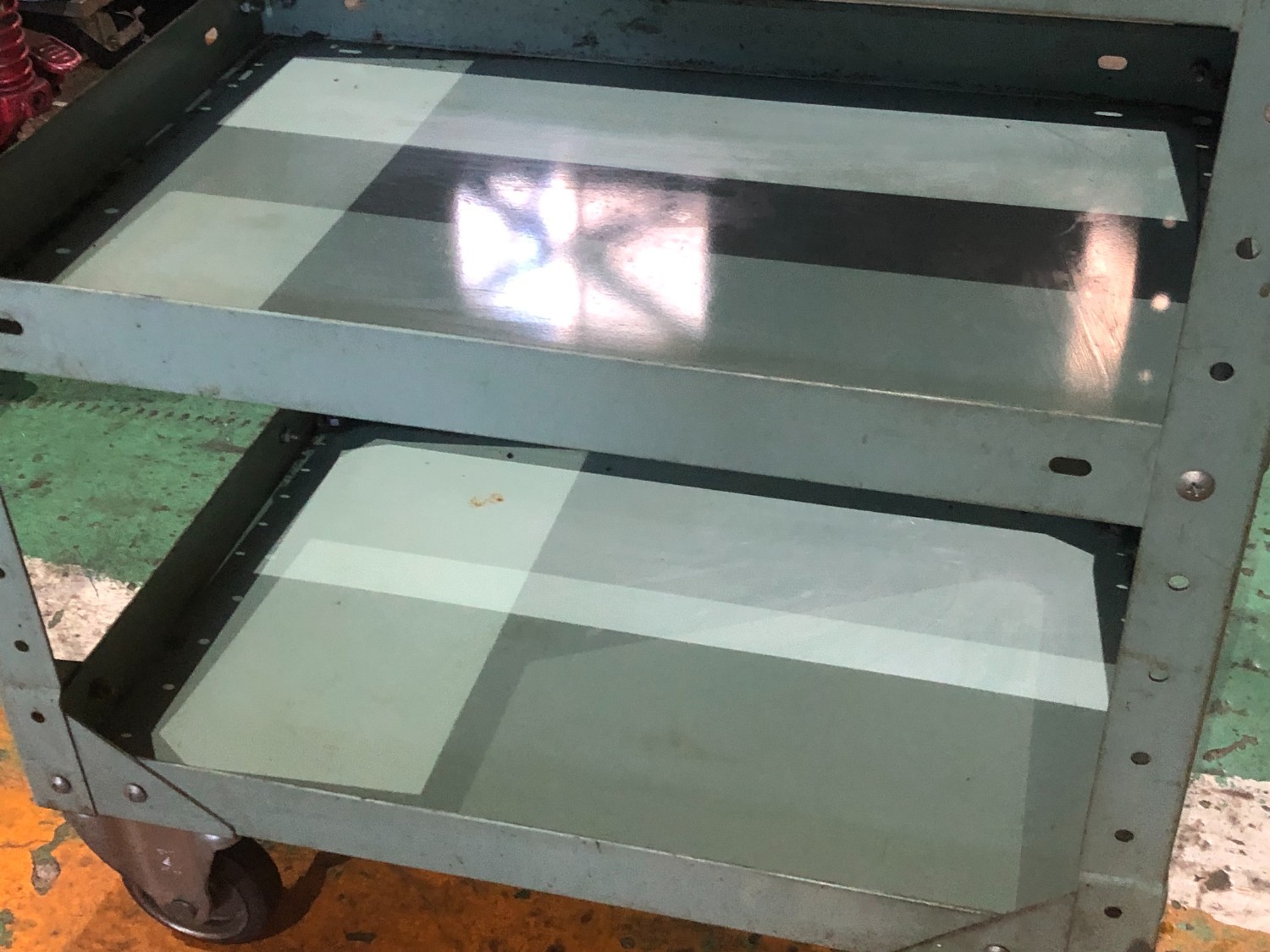 中古キャビネット類 【ツーリングワゴン】W680xD400xH795mm バンラック