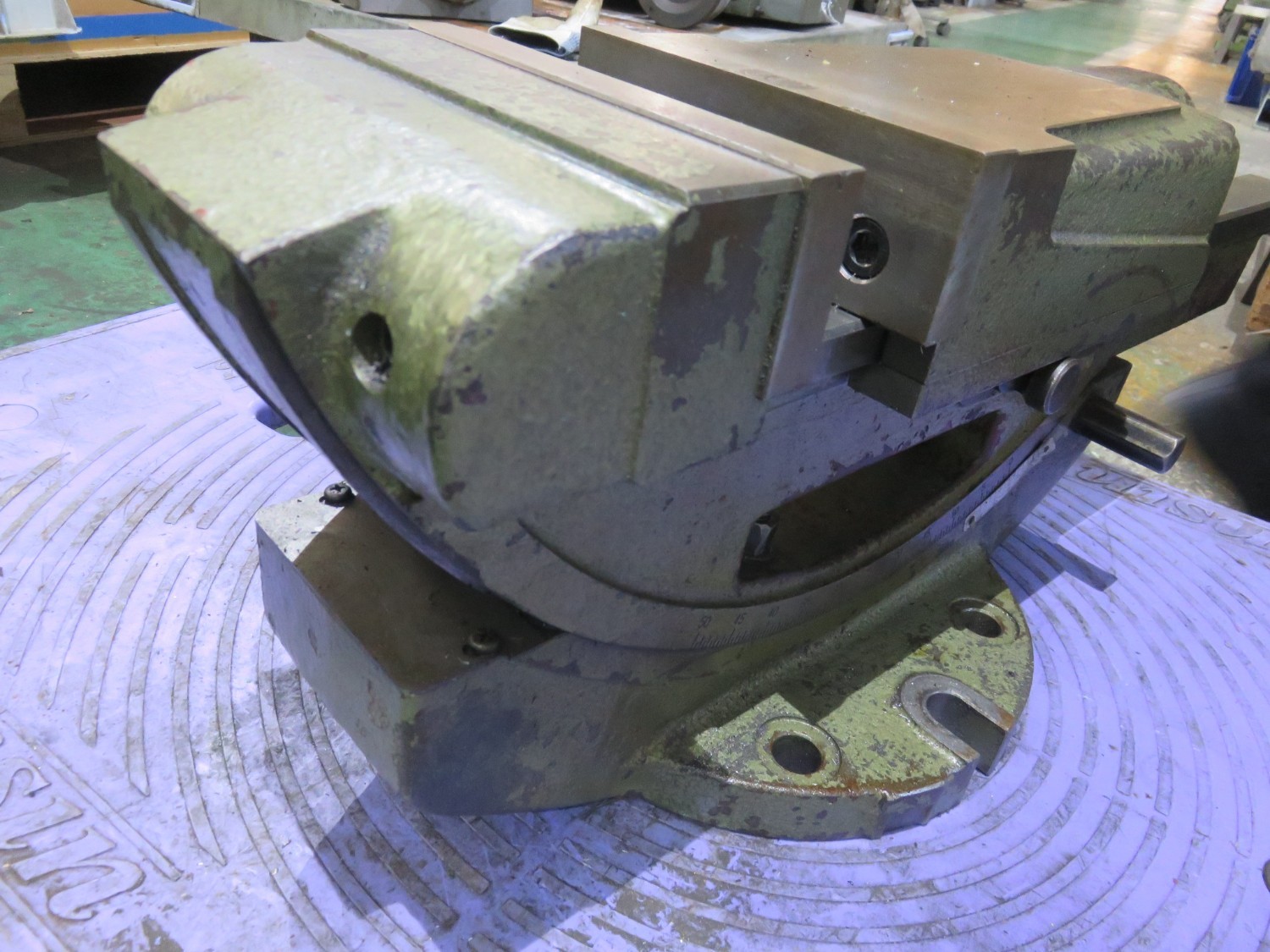 中古キャビネット類 【油圧バイス】口幅150ｍｍ　口高55ｍm　 不明