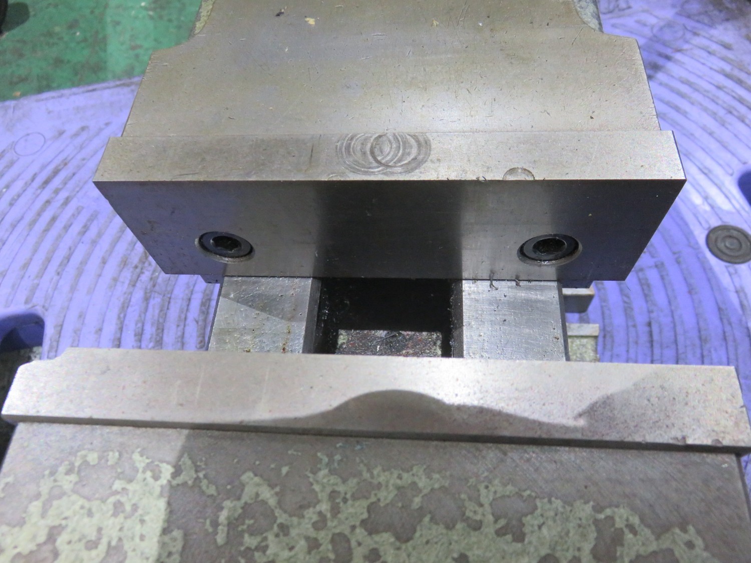 中古キャビネット類 【油圧バイス】口幅150ｍｍ　口高55ｍm　 不明