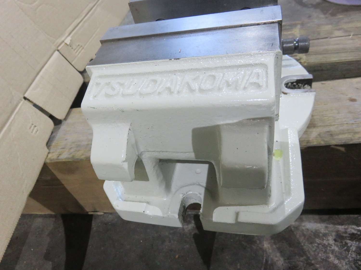 中古油圧バイス 【油圧バイス】口幅125ｍｍ　口高50ｍm　 津田駒