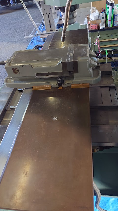 中古万能フライス盤 2UMD ニイガタ