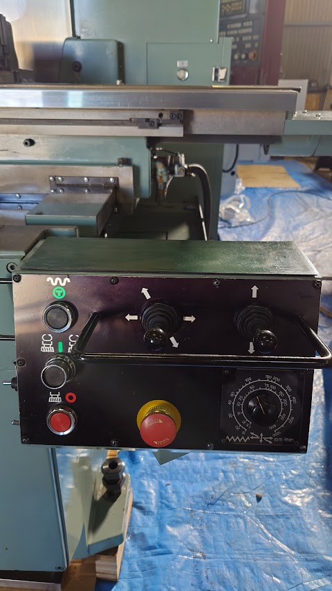 中古万能フライス盤 2UMD ニイガタ