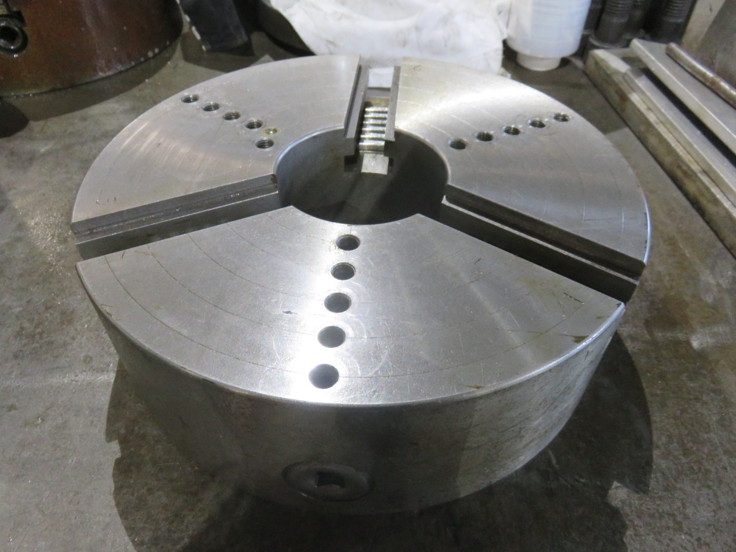 中古スクロールチャック 【スクロールチャック】φ270　*爪無し* 帝国チャック