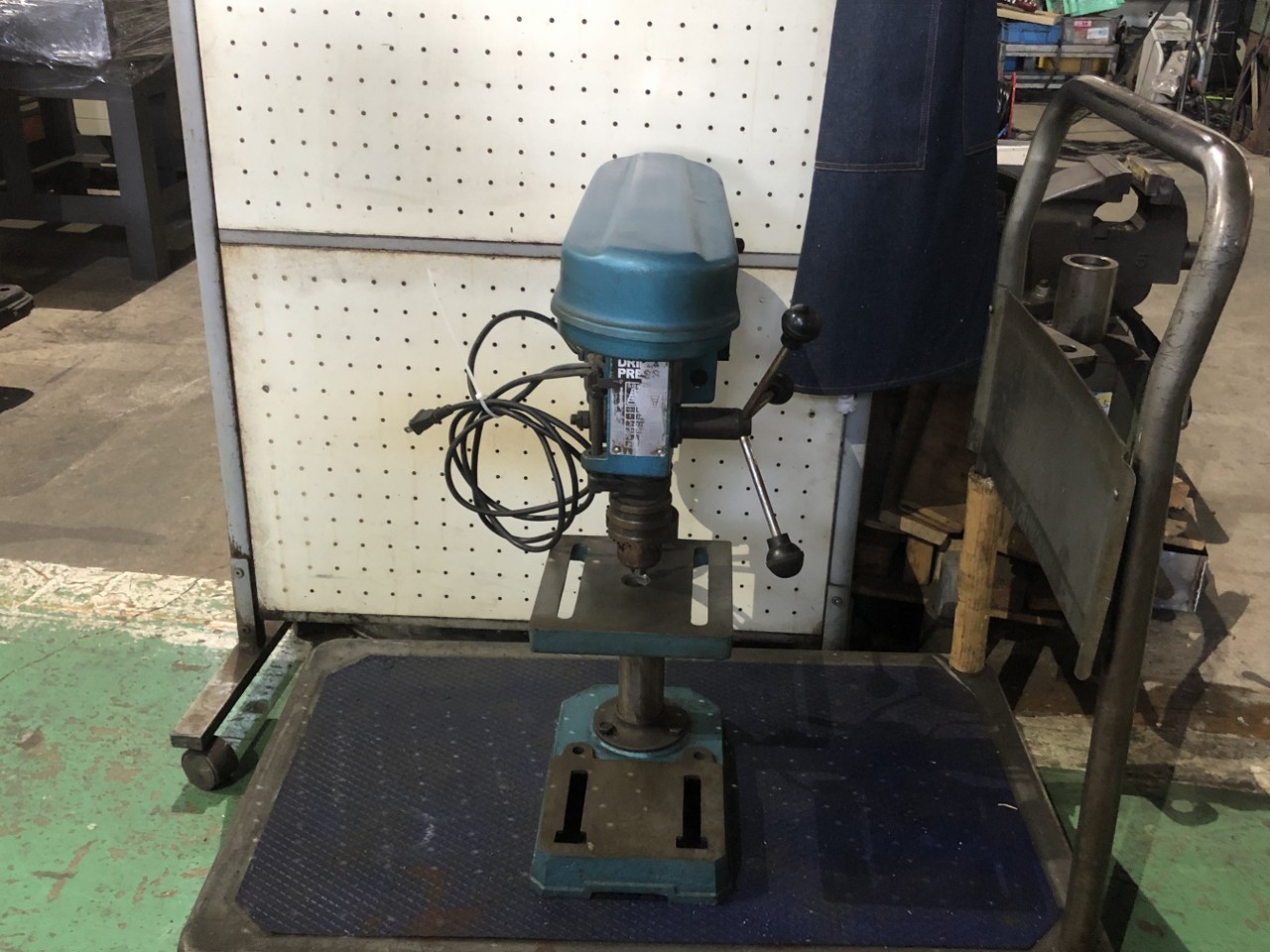 中古卓上ボール盤 【卓上ボール盤】SD-13B 新興製作所　