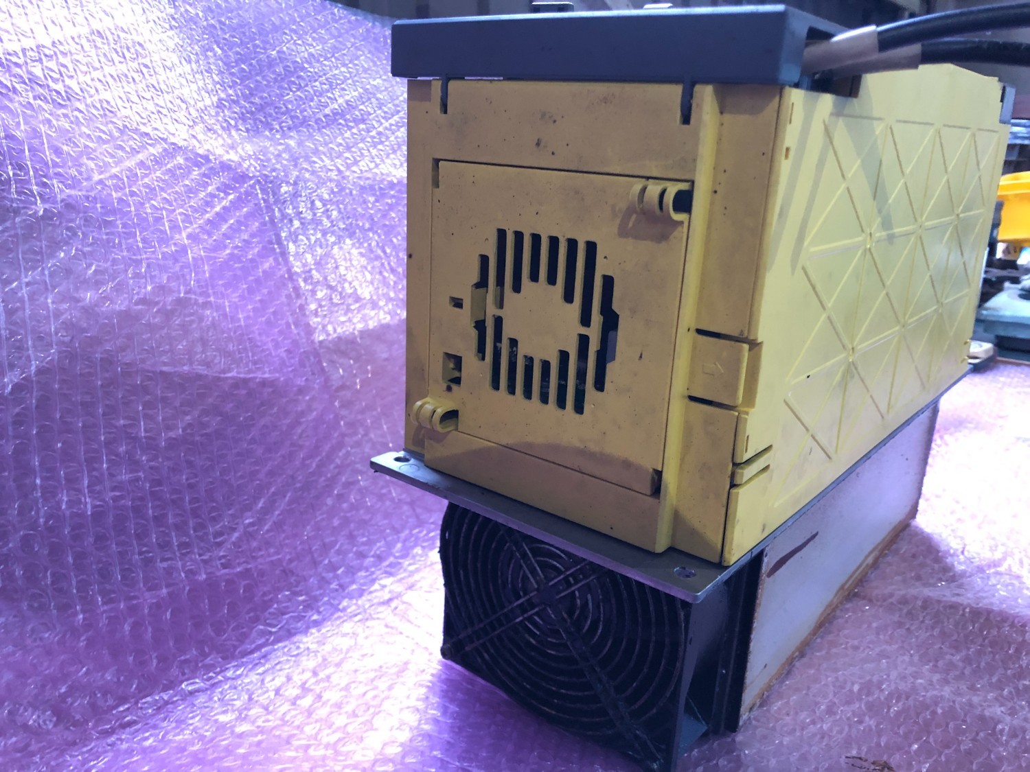 中古その他 【サーボアンプ】A06B-6110-H037 ファナック/FANUC