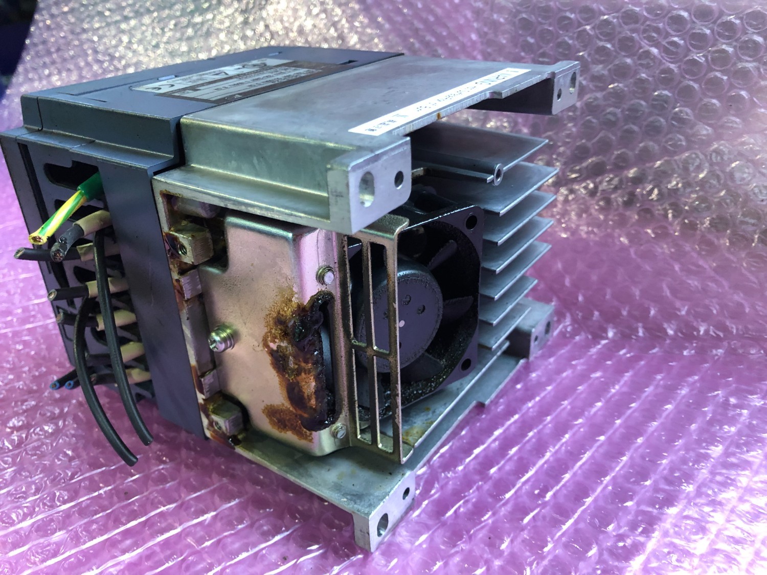 中古その他 【低圧インバータ】FRN1.5C1S-2J 富士電機