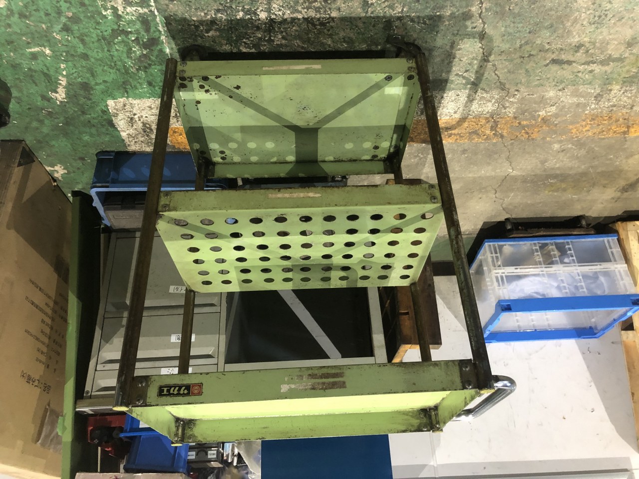 中古キャビネット類 【ツールワゴン】W670xD400xH875(mm)　 サカエ/SAKAE