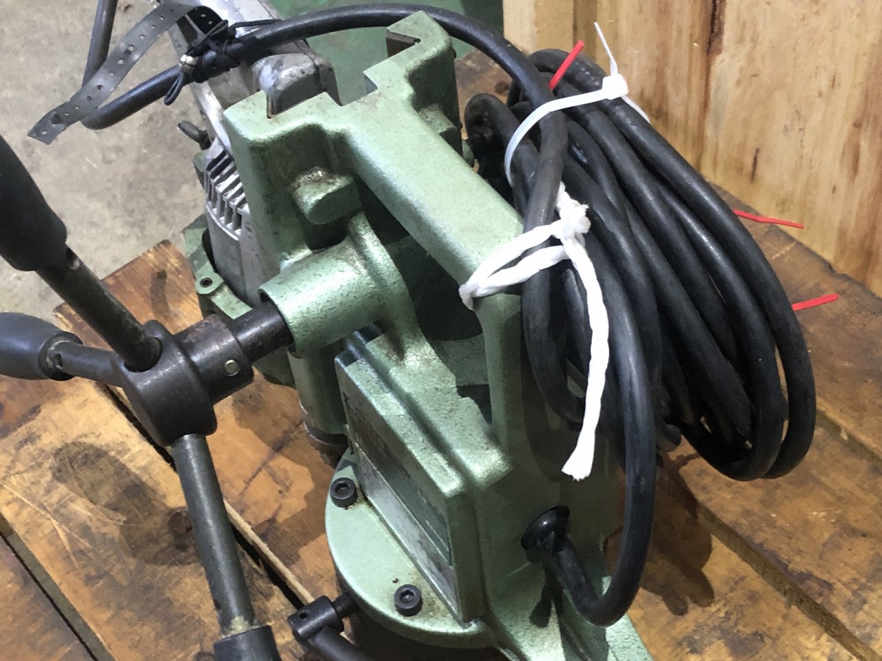 中古お買い得品・1山販売等 【磁気ドリルスタンド（アトラ）/マグボール盤】US13 HiKOKI(旧:日立工機)