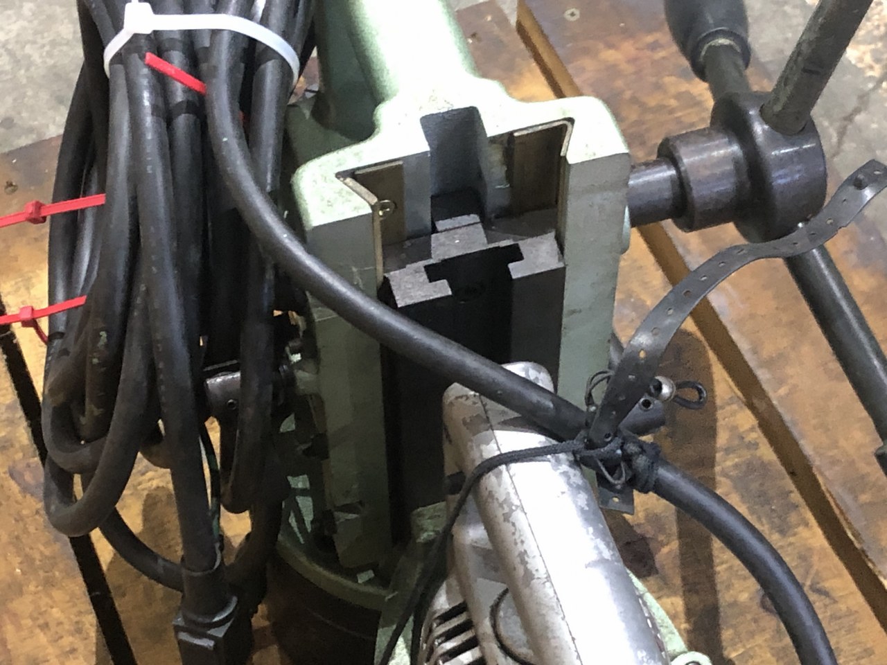 中古お買い得品・1山販売等 【磁気ドリルスタンド（アトラ）/マグボール盤】US13 HiKOKI(旧:日立工機)