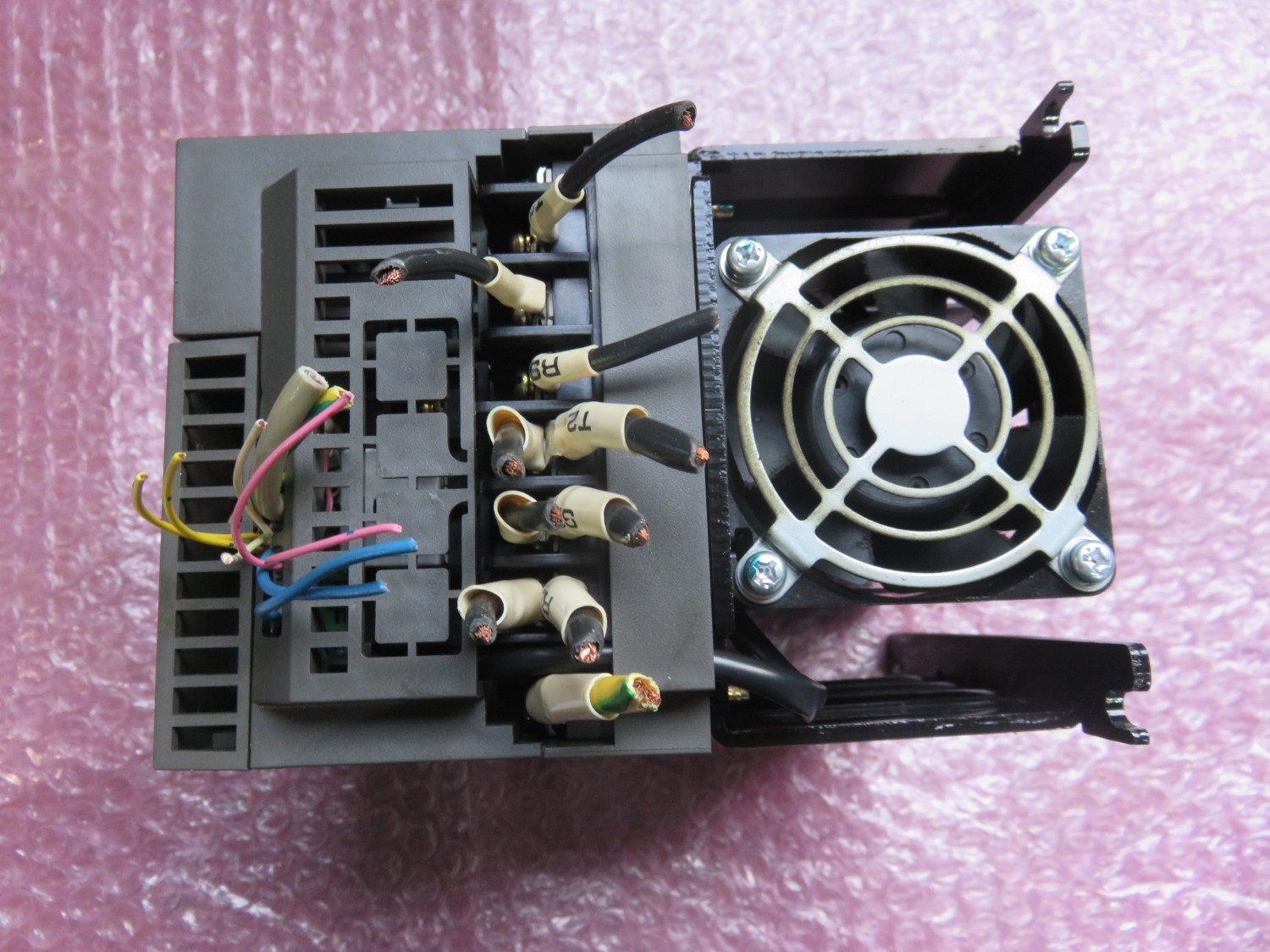 中古その他 【インバーター】FVR1.5　E11S-2 富士電機