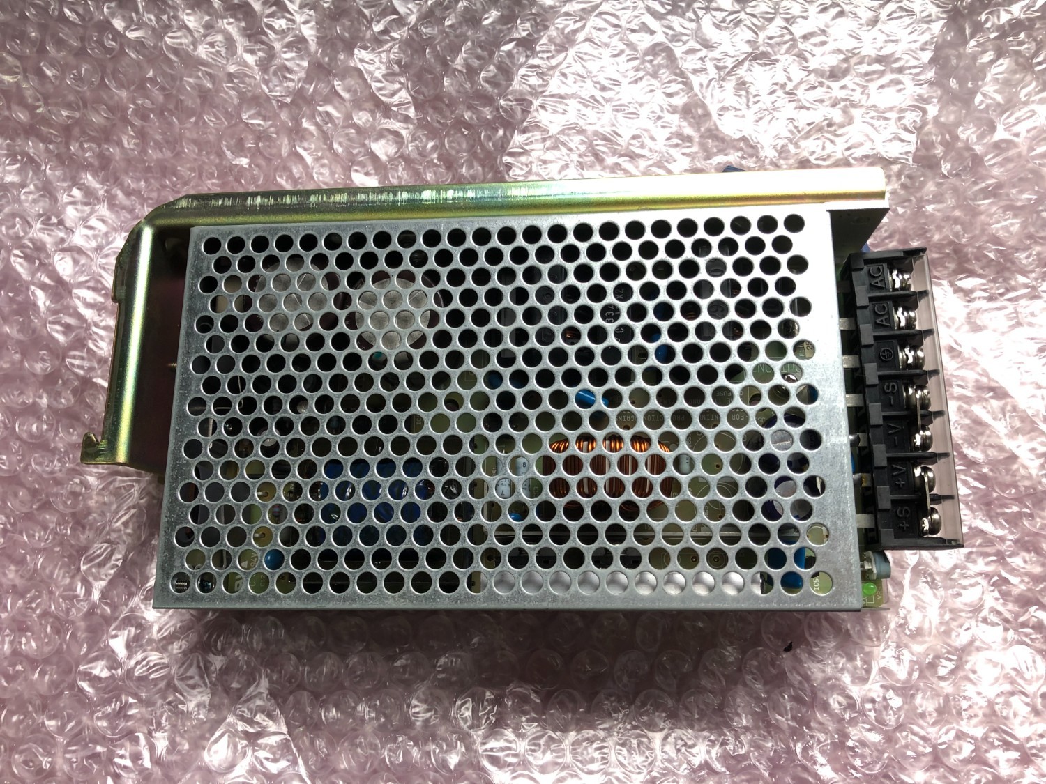 中古その他 【スイッチングパワーサプライ】PS3N-F IDEC