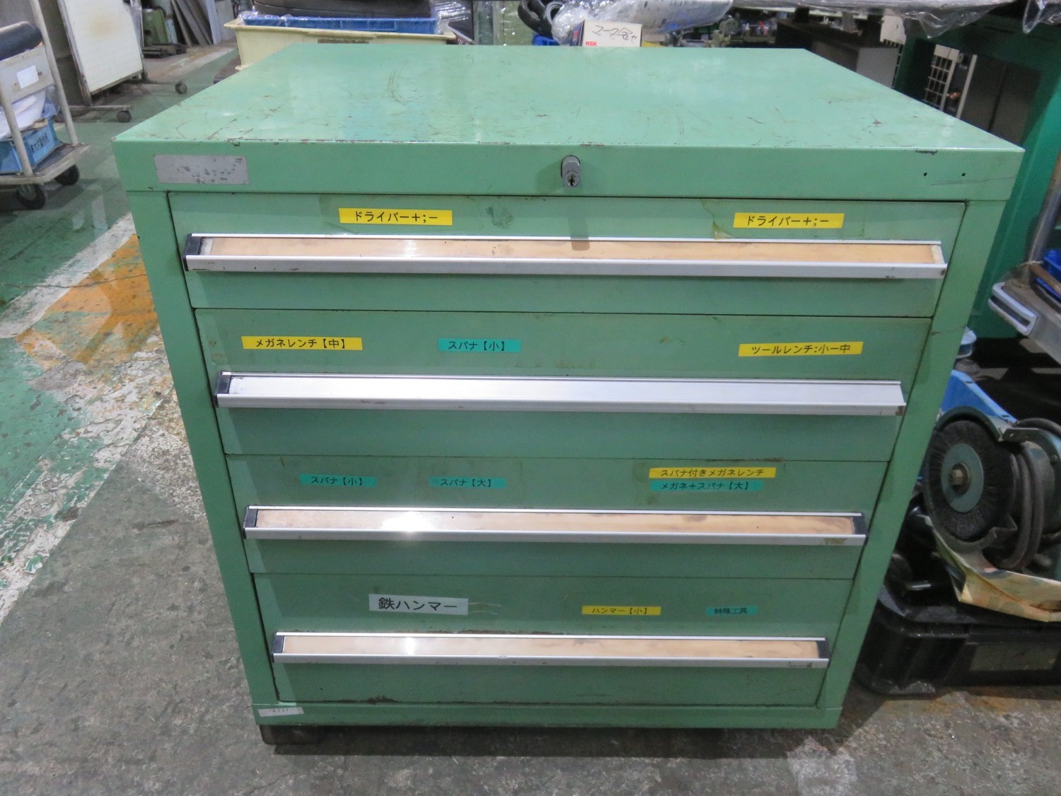 中古キャビネット類 【キャビネット】W690xD555xH680(mm) 不明