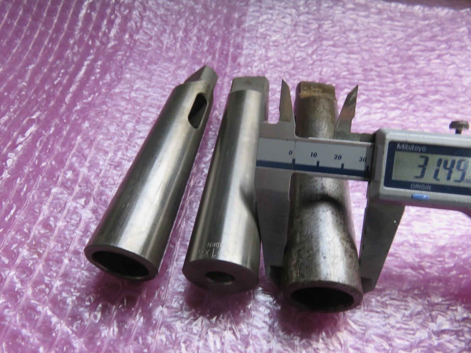 中古その他 ドリルスリーブ3個　 様々なメーカーがあります。