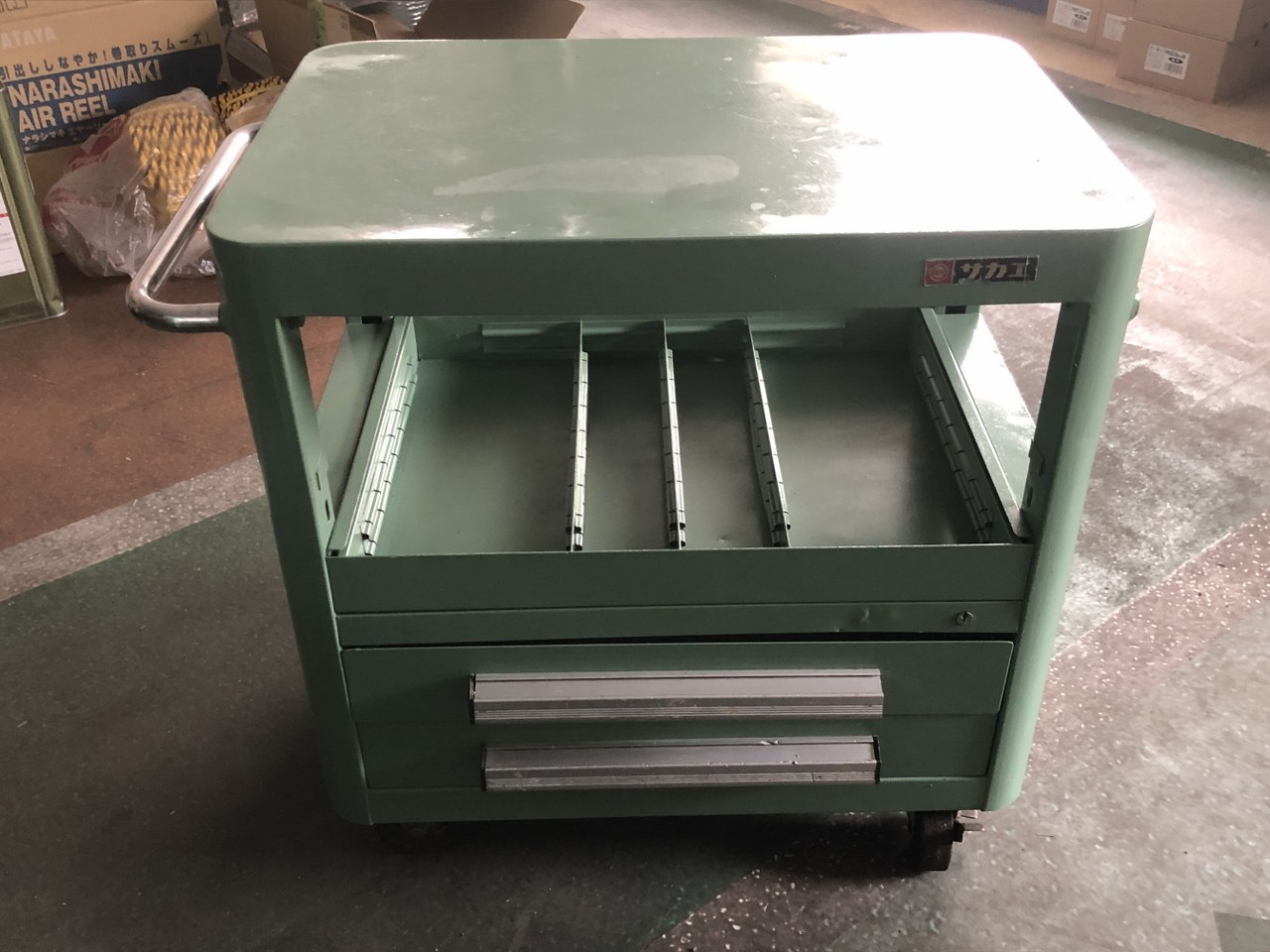 中古一般工具 【ワゴン】全体のサイズ：400ｘ670ｘ610 mm  サカエ