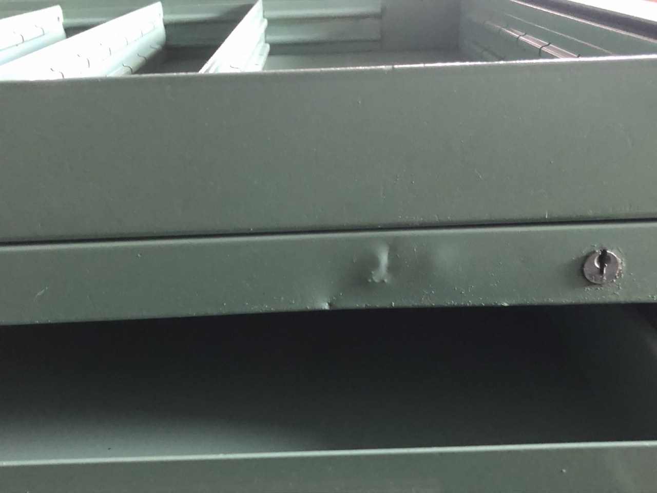 中古一般工具 【ワゴン】全体のサイズ：400ｘ670ｘ610 mm  サカエ