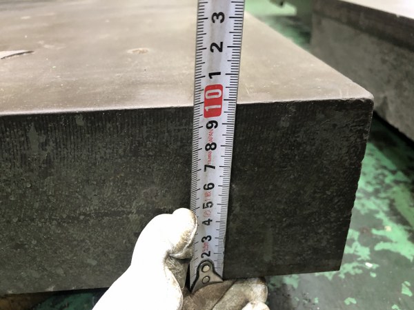 中古鉄定盤 【鉄定盤】W750ｘD590ｘH100ｍｍ　キズ有り 不明