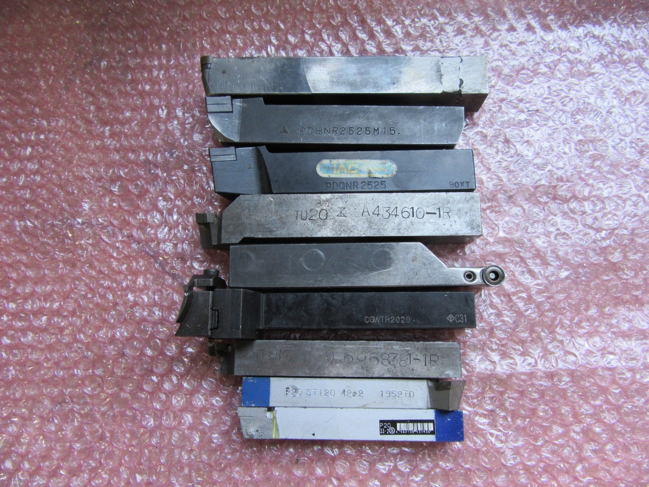 中古お買い得品・1山販売等 【バイト1山】様々なメーカーやサイズがあります メーカー混在