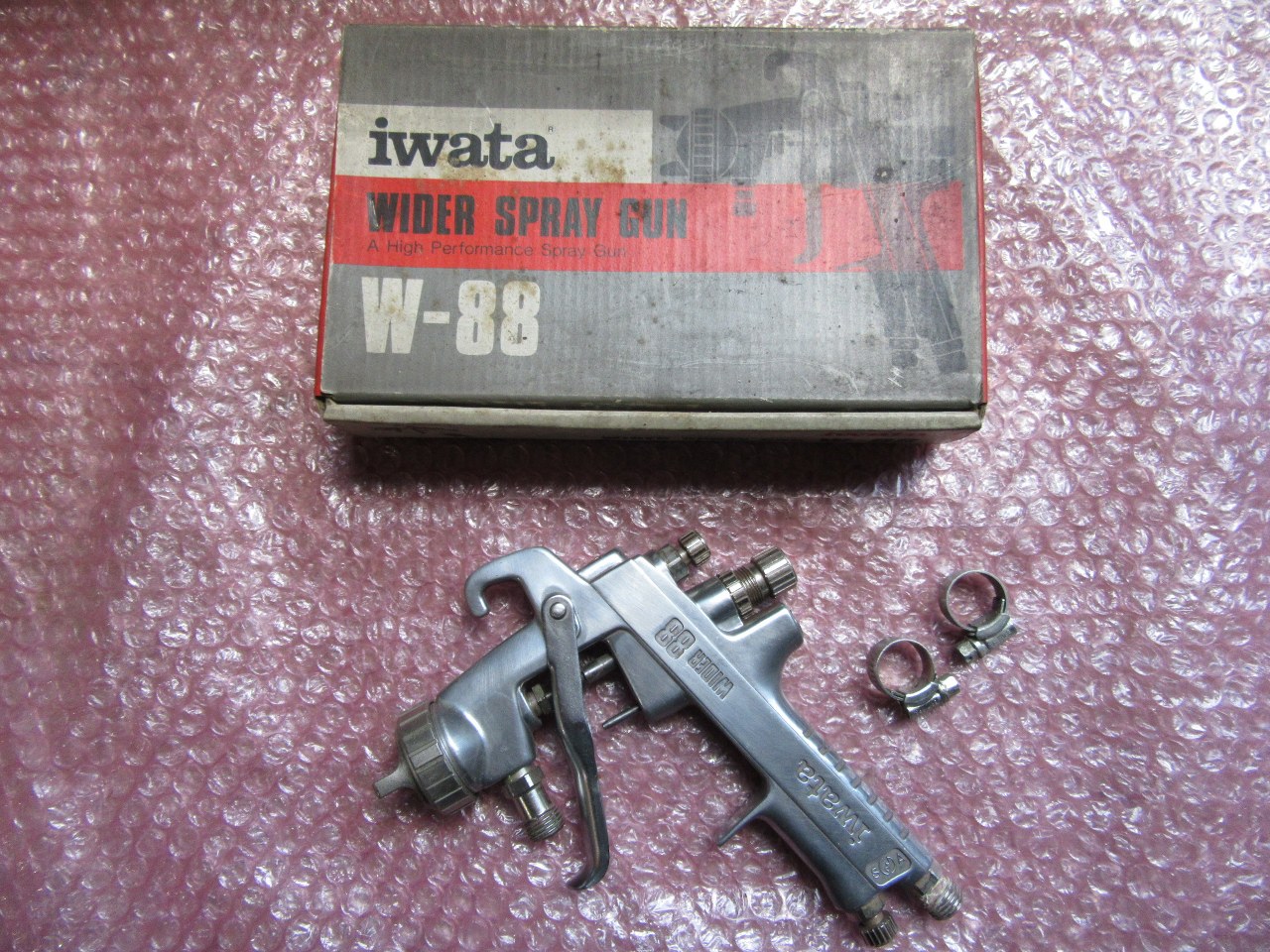 中古お買い得品・1山販売等 【吸い上げ式スプレーガン】W-88 岩田塗装機工業