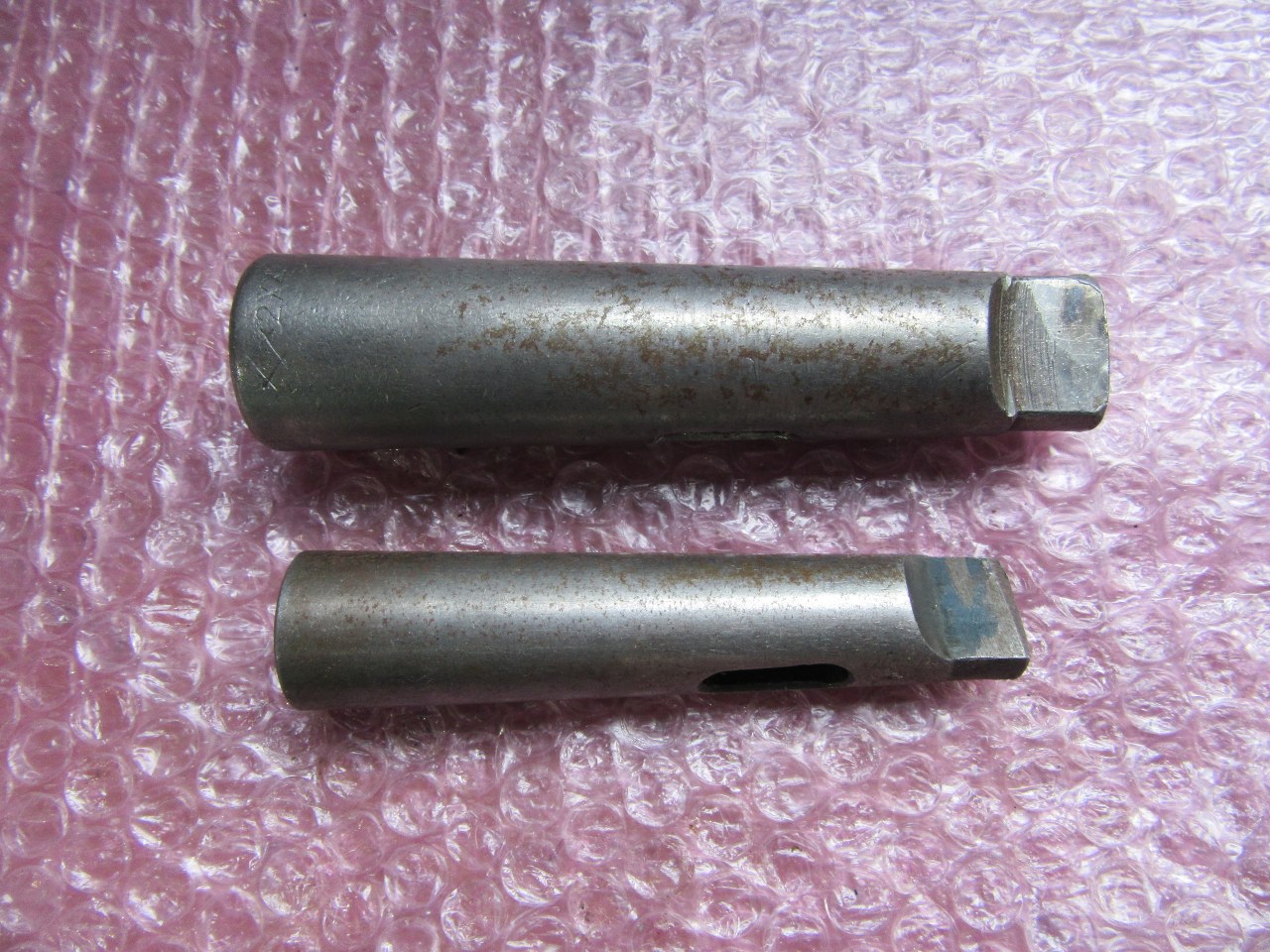 中古お買い得品・1山販売等 【ドリルスリーブ2本】2ｘ4、2ｘ3 不明