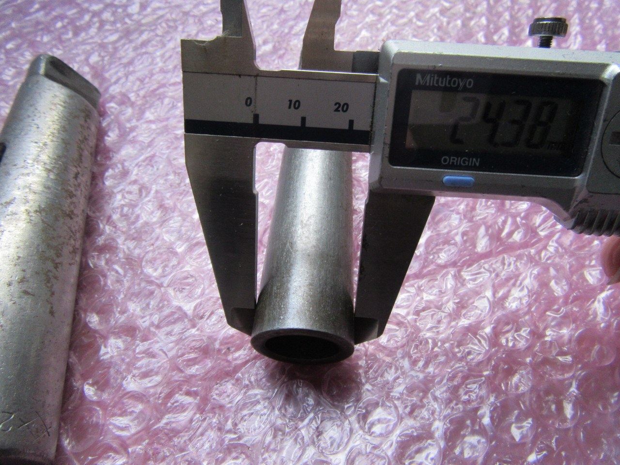 中古お買い得品・1山販売等 【ドリルスリーブ2本】2ｘ4、2ｘ3 不明