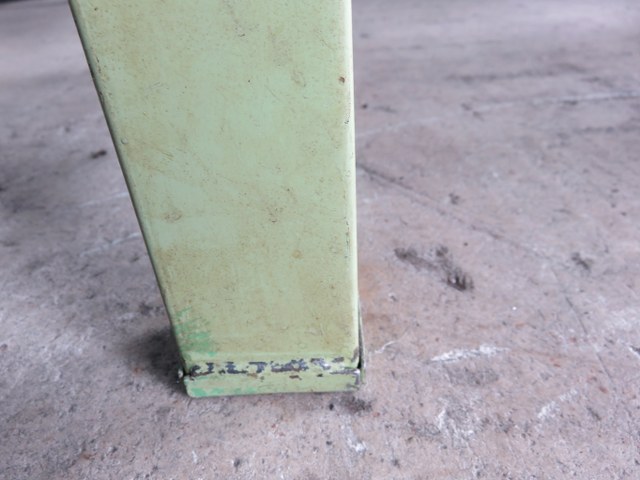 中古作業机 【作業台】W600xD900xH720mm サカエ