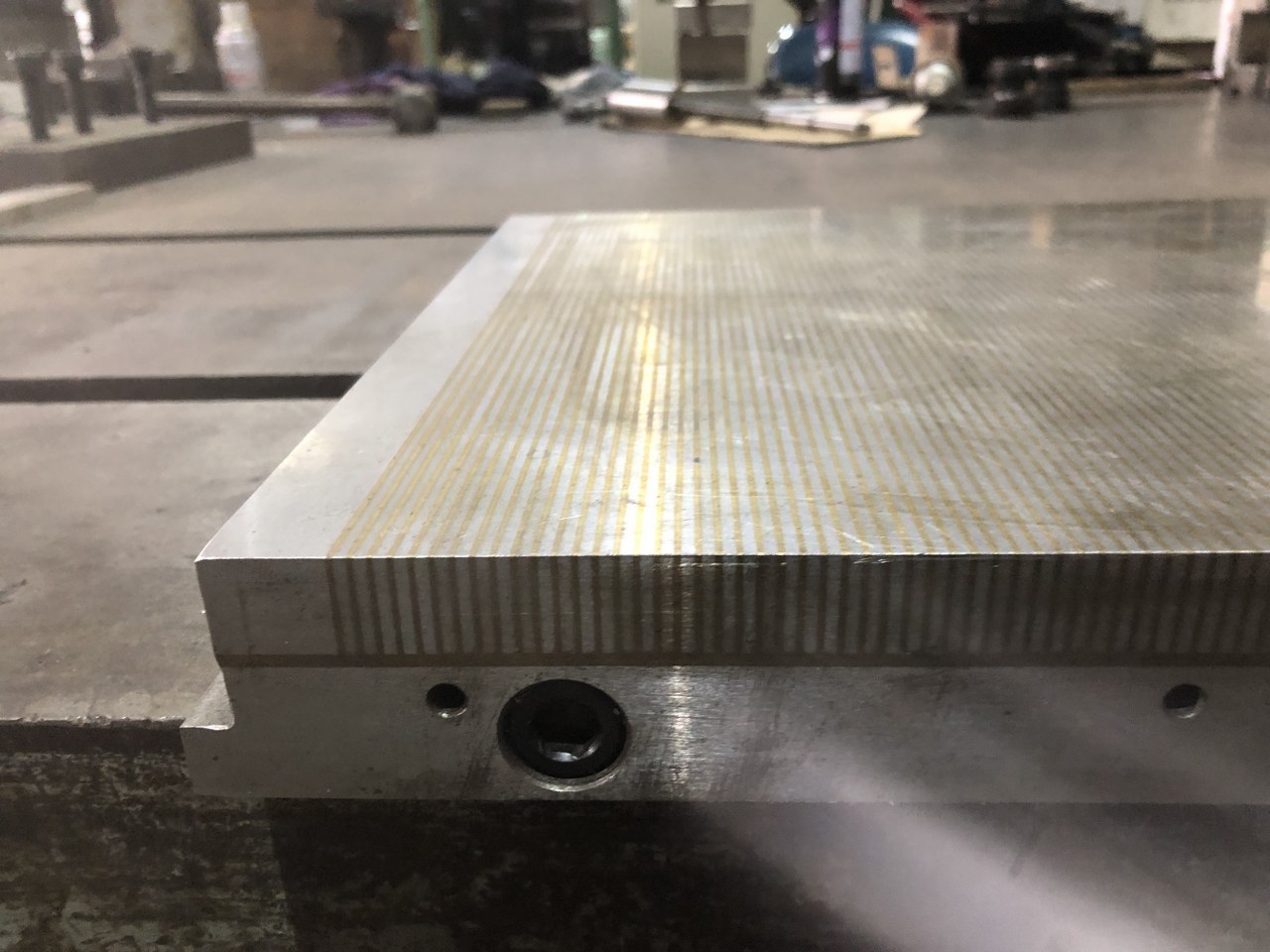 中古永磁チャック 【永電磁マグネットチャック】400ｘ300ｘH45mm 不明